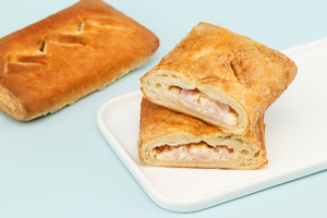 Слойка с ветчиной и сыром, 90 г