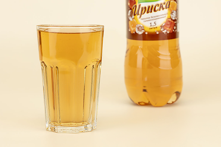 Безалкогольный сильногазированный напиток «Фрутто» Ириска, 1,5 л