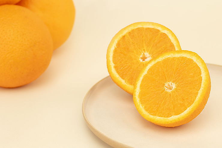 Килограмм апельсинов через. Апельсин Апельсинович. Апельсин и мини-апельсин. 30кг апельсин.