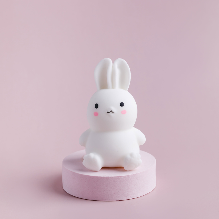 Игрушка-антистресс в виде зайки Игрушка-антистресс в виде зайки