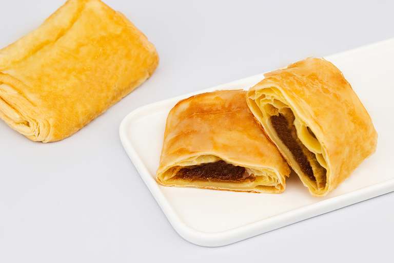 Слойка с фруктовой начинкой, 70 г